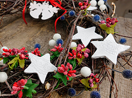 Новогодний венок со звездами