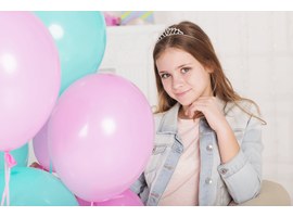 Что подарить девочке на 12 лет?