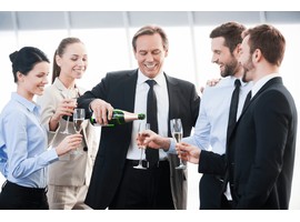 Что подарить сотрудникам на 23 февраля?