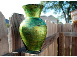 Ваза, покрытая блестками