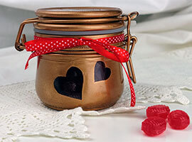 Баночка со сладостями на День влюбленных