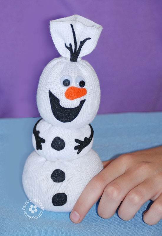 Новогодняя поделка «Снеговик Олаф» своими руками.