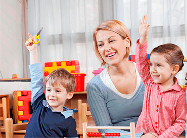 Что подарить воспитателю?